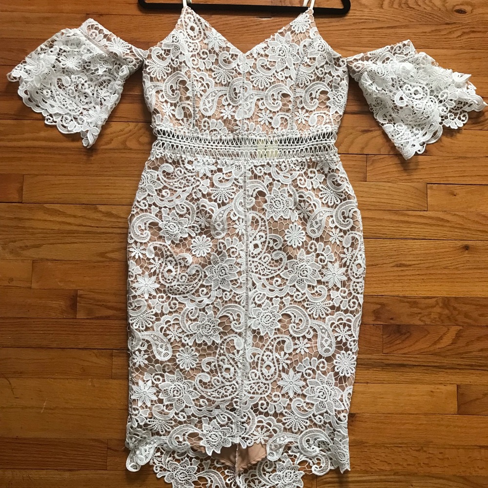 Lace midi dress